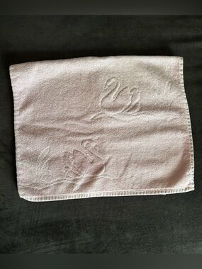 Swan Hand Towel Vintage